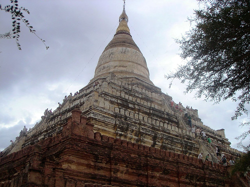 세계 3대 불교 유적지로 불리우는 탑의 도시 바간(Bagan)