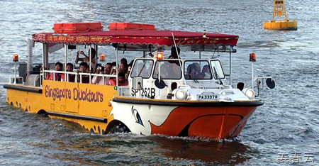 덕 투어(Duck Tours) &ndash; 오리 모양의 수륙양용차를 타고 싱가폴을 일주하는 싱가폴 투어의 종결자