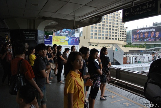 방콕 스카이 트레인(Sky Train)에서 느껴 본 한류열풍 &ndash; 태국 시민들의 친절함을 느낄 수 있어