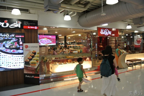 태국 방콕의 중심가 시암 센터(Siam Center) &ndash; 다양한 먹거리가 있는 모임의 명소 &ndash; 오션 월드는 가족끼리 찾기 좋은 볼거리 및 사진 촬영 소재 제공 - 삼성 스마트 LED TV가 여기저기서 광고로 나오니 대한민국 국민으로서 자부심 느껴