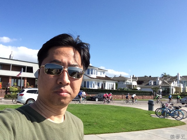 캘리포니아 뉴포트(Newport)의 코로나 비치(Corona Beach) 주변의 고급 주택가 탐방 - 바다를 마주보고 지어진 오션 대로(Ocean Blvd)의 집들이 볼거리