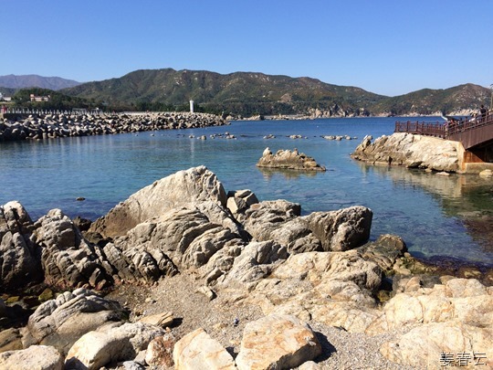 한국의 나폴리라 불리우는 장호항 어촌체험마을 - 수정같이 맑은 바닷물, 물고기, 산책로, 파아란 하늘이 인상적인 조그만 어촌 마을