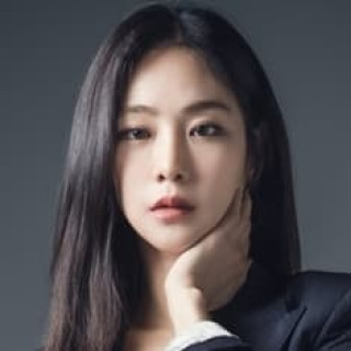 드라마 스터디그룹에서 찐한 인상을 줬던 선생님 역할 한지은