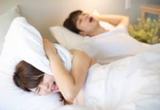 심한 코골이가 초래하는 건강 위기: 뇌졸중 및 심장병 위험의 경고