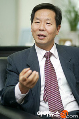 일본 넘고 세계로 가자 - 서병문 문화콘텐츠진흥원장