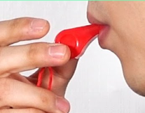 수면 중 목에서 호루라기 소리 나는 중년 남성