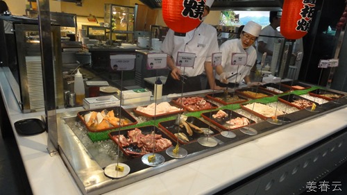 사이언스 센터에 위치한 해산물 뷔페 사쿠라 &ndash; 가격대 성능비가 우수한 동남아식 레스토랑 &ndash; 한국 음식, 일식도 있고 신선한 과일이 한가득