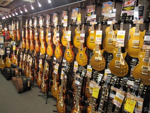 시부야에는 명품 기타만 진열해 놓은 명품 기타 매장이 있어&ndash;이케베 정글 기타(Ikebe Jungle Guitars)