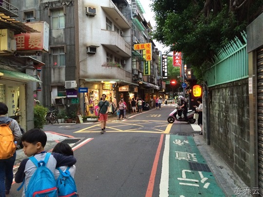타이페이의 삼청동으로 불리우는 똥먼(동문;Dongmen) 대 탐방 - 대만 여행 한번 가볼까나?