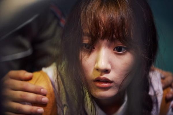 3살때 베스킨라빈스 31 CF로 데뷔하여 글리치에서 파격 연기 변신으로 존재감 보여줬던 정다빈